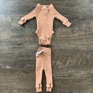 Unisex onesies and pants 0-3 mo